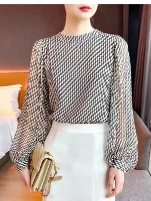 Chiffon Summer Blouse - Women's Chic