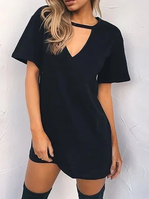 Elegant Mini Kjole – Wrapstil med Kort Erme og Dyp Utringning