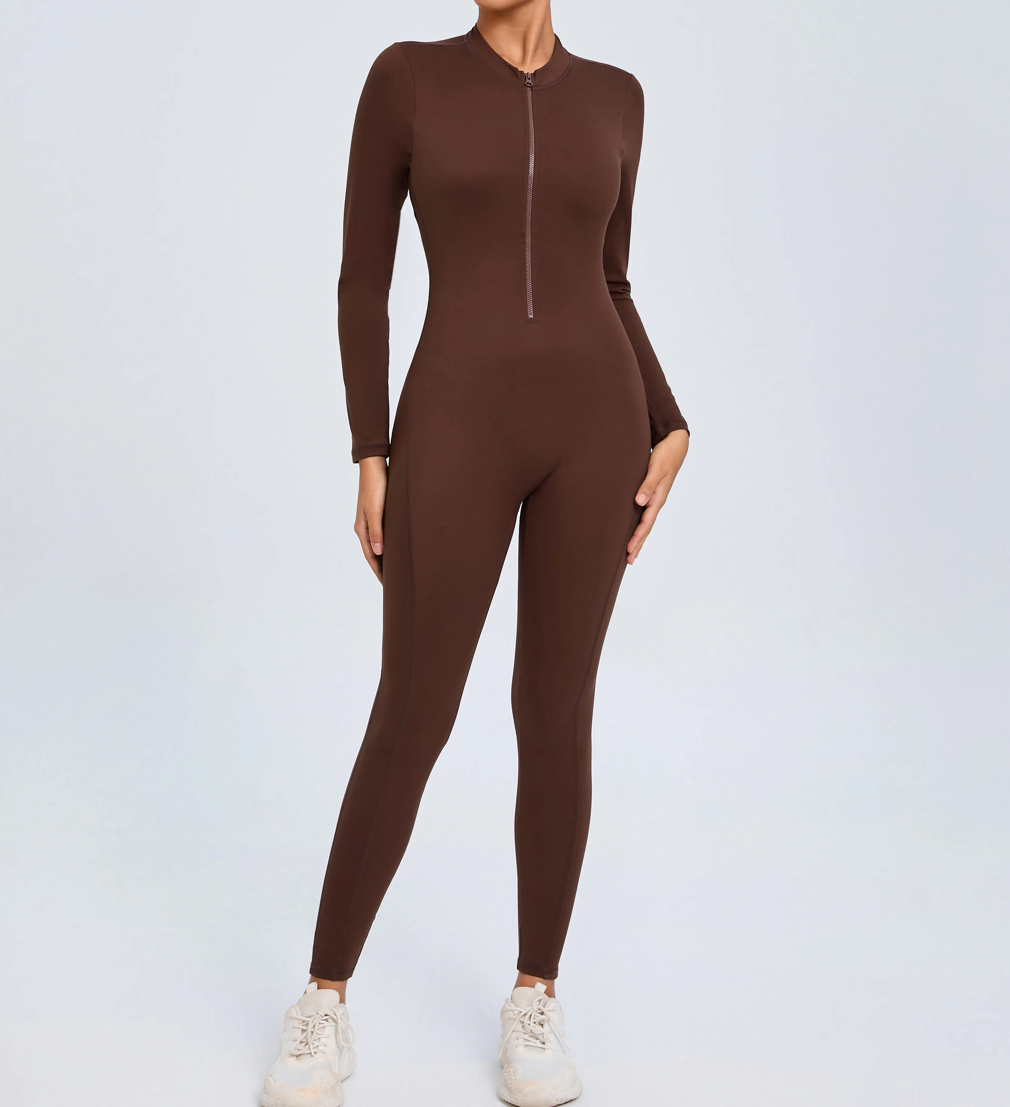 Dame Treningsoverall – Tettsittende Yoga Jumpsuit med Glidelås & Åpen Rygg