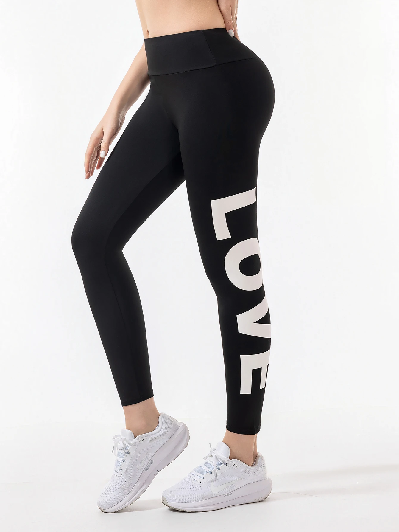 2025 Dame Leggings – Høytlivs Tynne Sportstights med Bokstaver